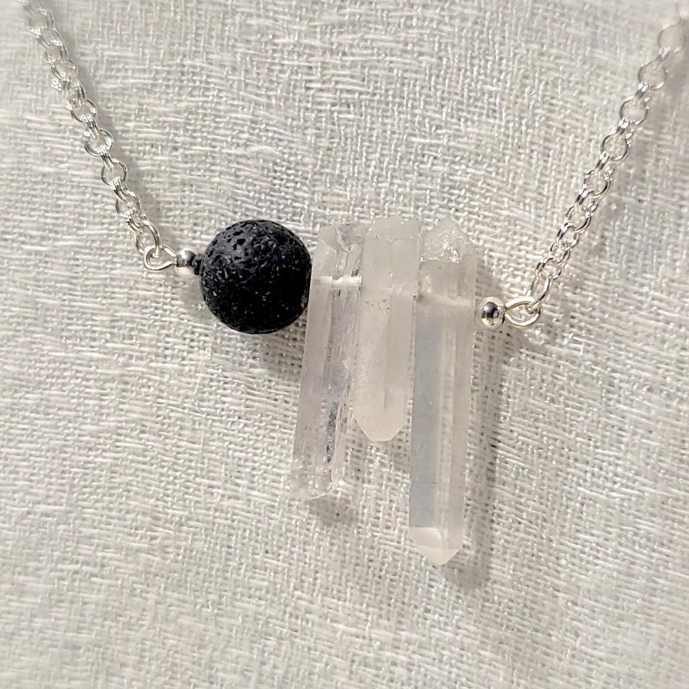 Diffuser Necklace - image 2